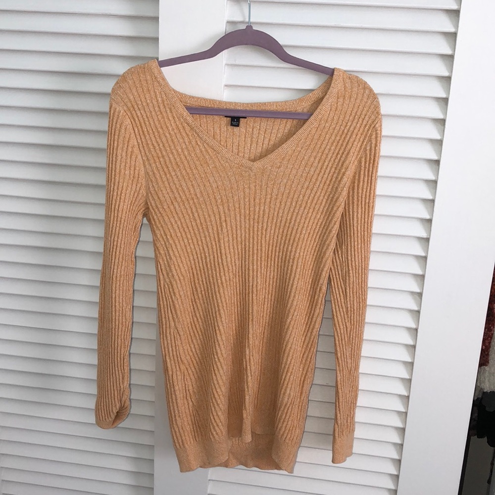 Size 1 Torrid sweater barely worn